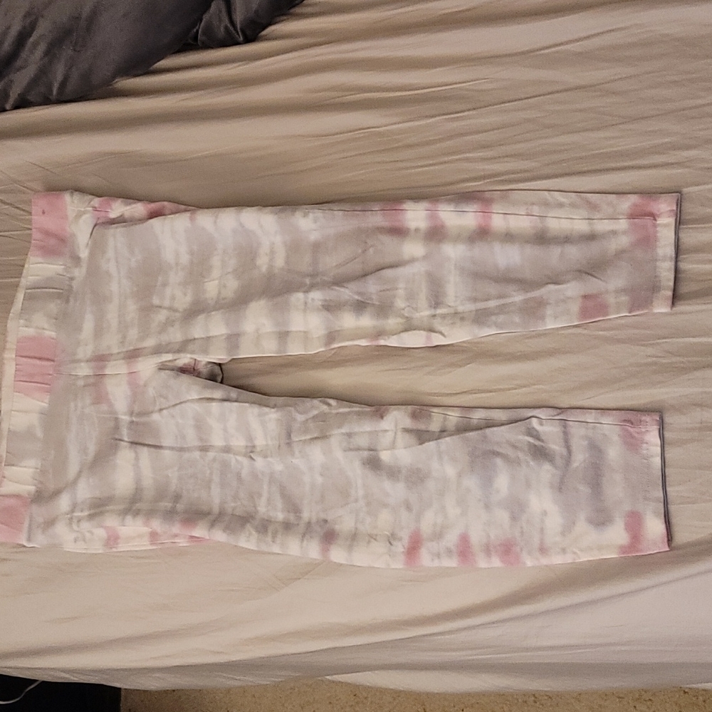 Torrid size 2 Tie-dye Capri Leggings